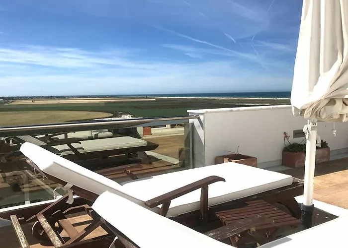 Apartamento Marina 1. Atico De Lujo. Vistas Al Mar. Piscina. Conil De La Frontera